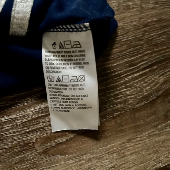 Quacker Factory Women’s Medium A White Christmas V-Neck Cardigan Navy - Picture 4 of 8